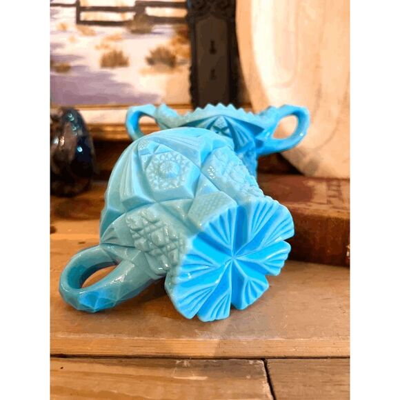 Vintage Westmoreland Blue Milk Glass Cream & Sugar Set – Diamond Quilt Pattern - Picture 3 of 4